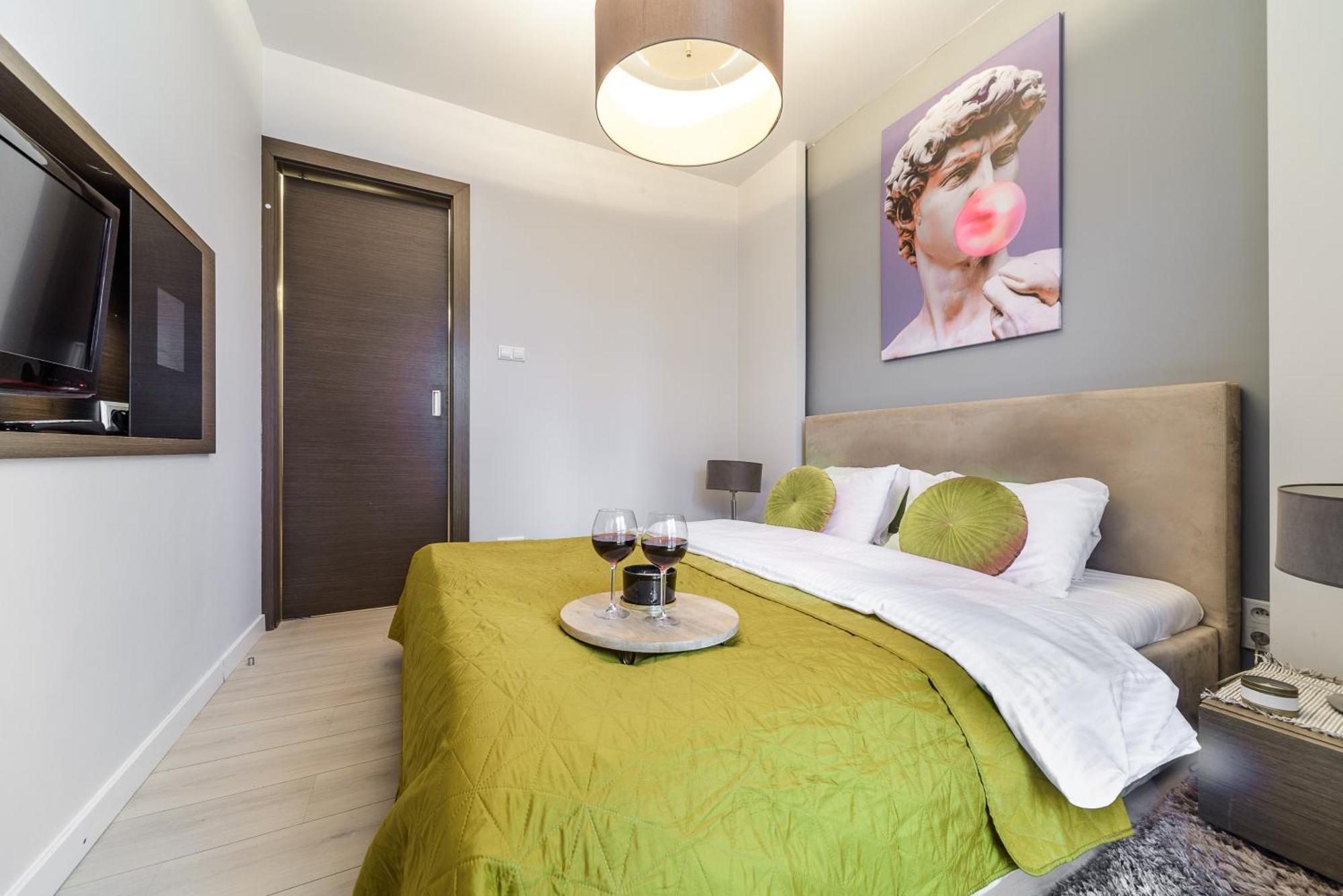 Apartament Lumina Near Uprising Museum